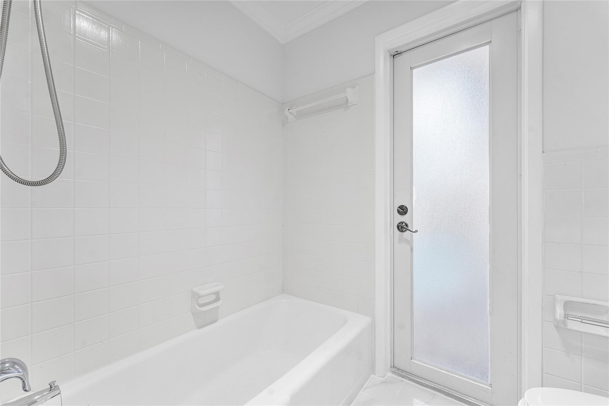 Hillsboro Isles 29-4 B - Residential Lease