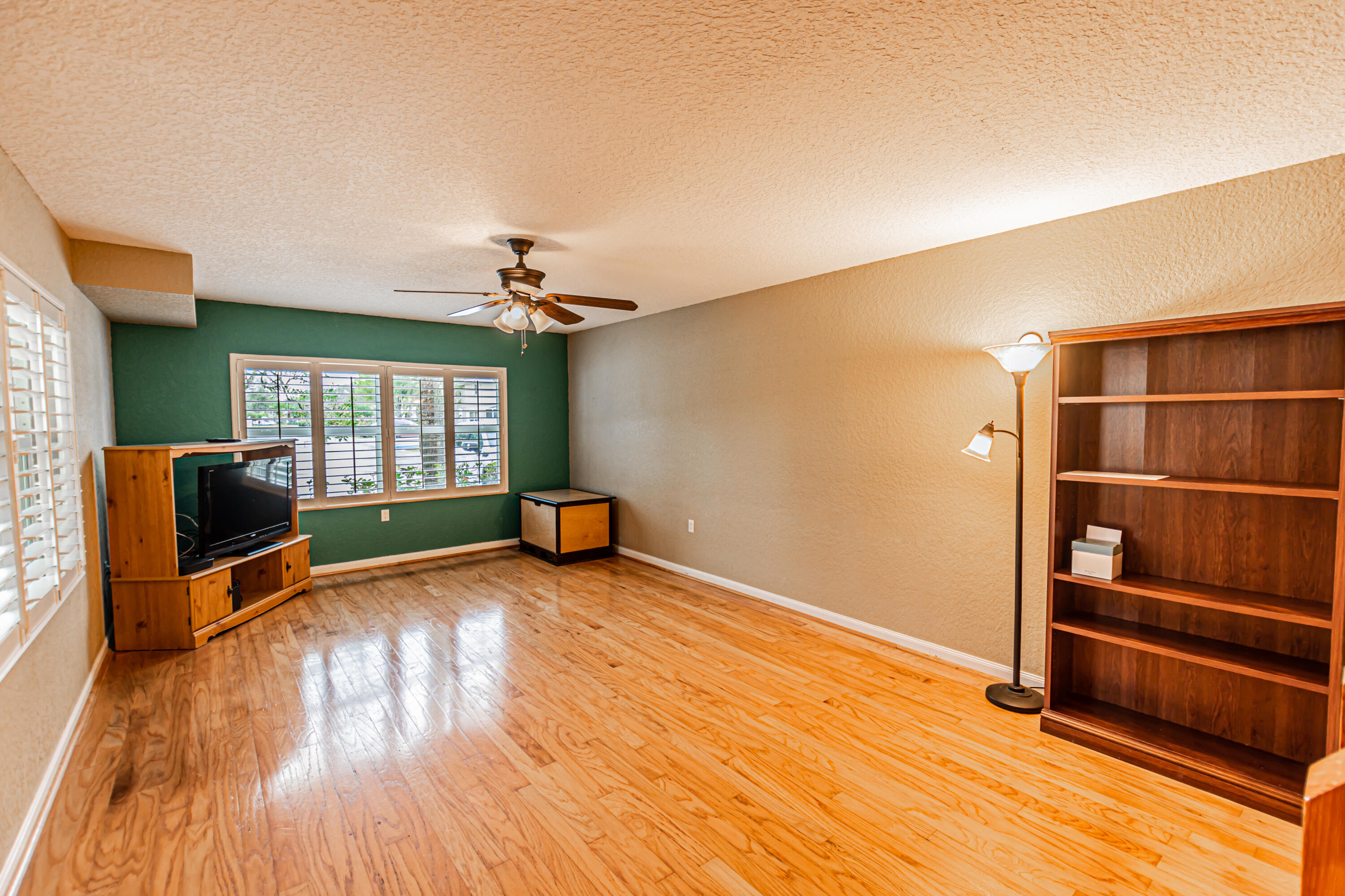 SUNSET TRACE - Residential