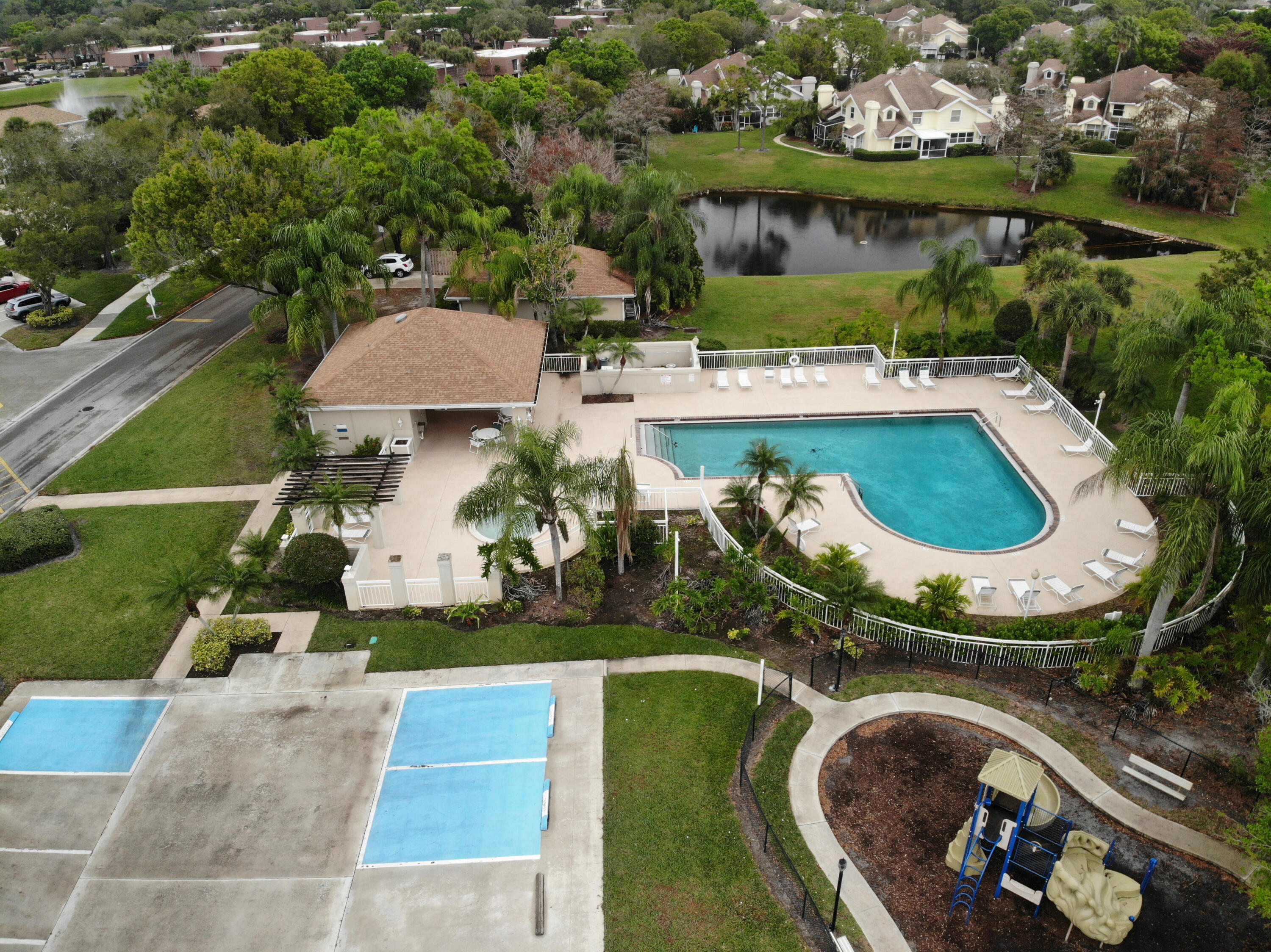 SUNSET TRACE - Residential