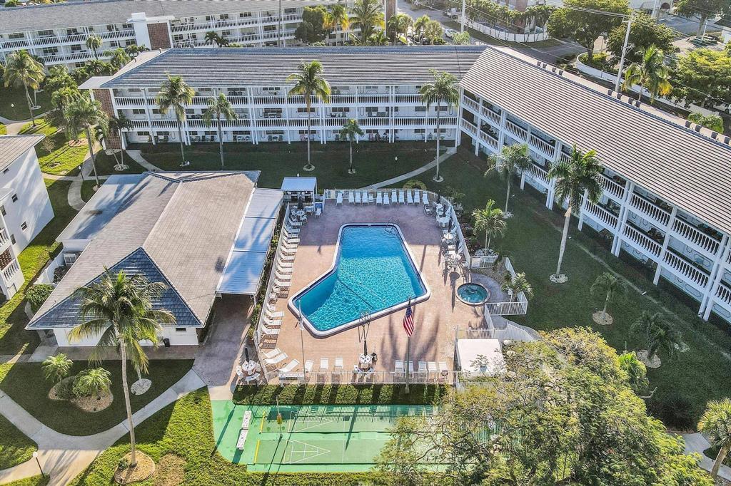 MAYBURY MANSIONS CONDO - Residential Lease