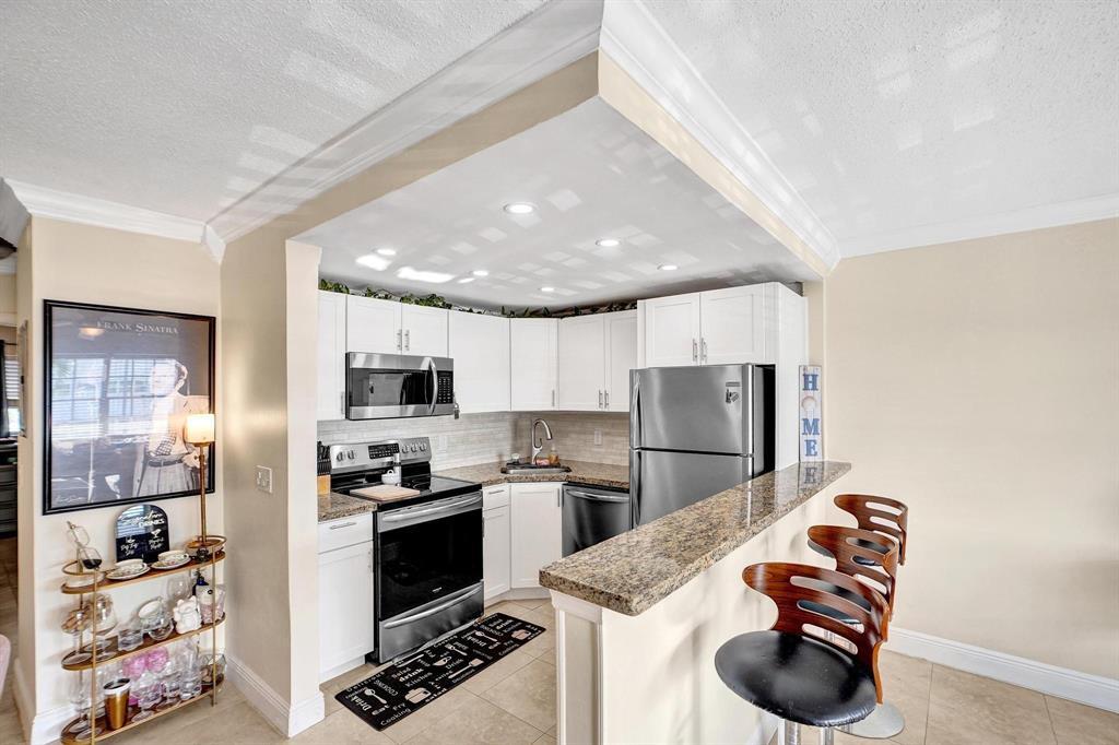 MAYBURY MANSIONS CONDO - Residential Lease