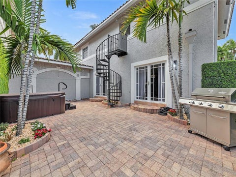 Tiny photo for 851 N 11TH Avenue, Hollywood, FL 33019 (MLS # B26088205)