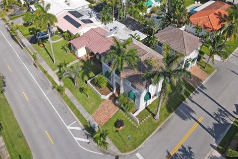 Tiny photo for 851 N 11TH Avenue, Hollywood, FL 33019 (MLS # B26088205)