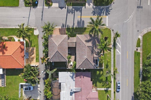 Tiny photo for 851 N 11TH Avenue, Hollywood, FL 33019 (MLS # B26088205)