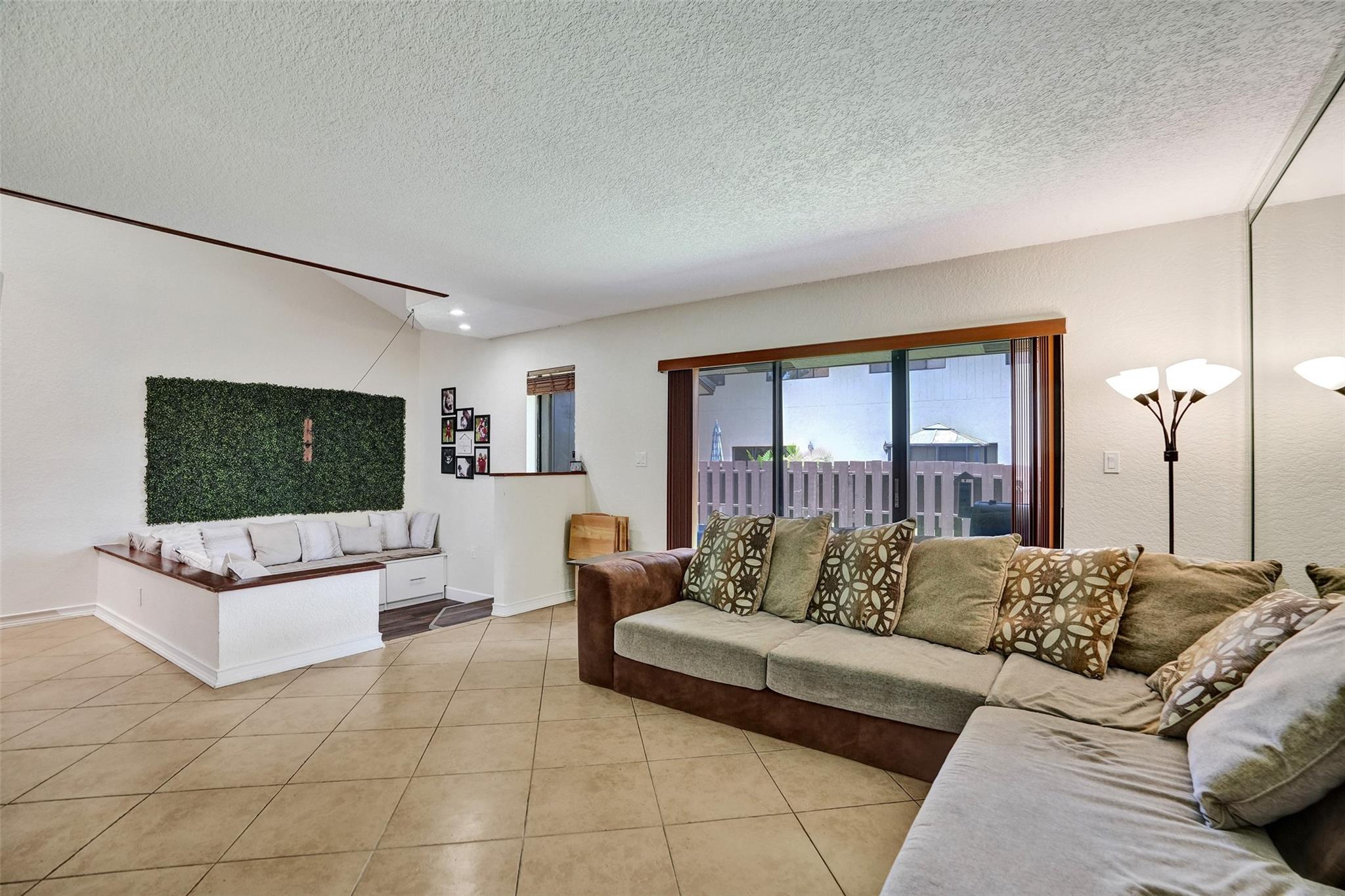 BONAIRE VILLAGE - Residential