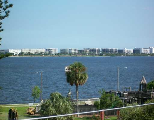 GULFSTREAM CONDO - Residential