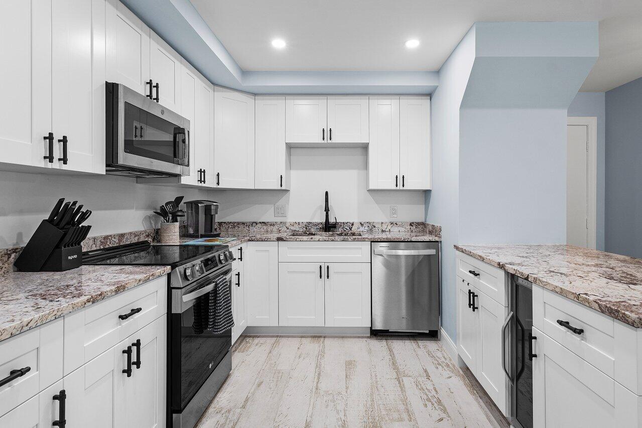 1206 S Lake Drive 304