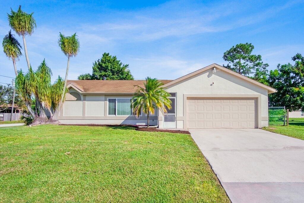Photo of 1085 SW Canary Terrace, Port St Lucie, FL 34953 (MLS # R10930336)