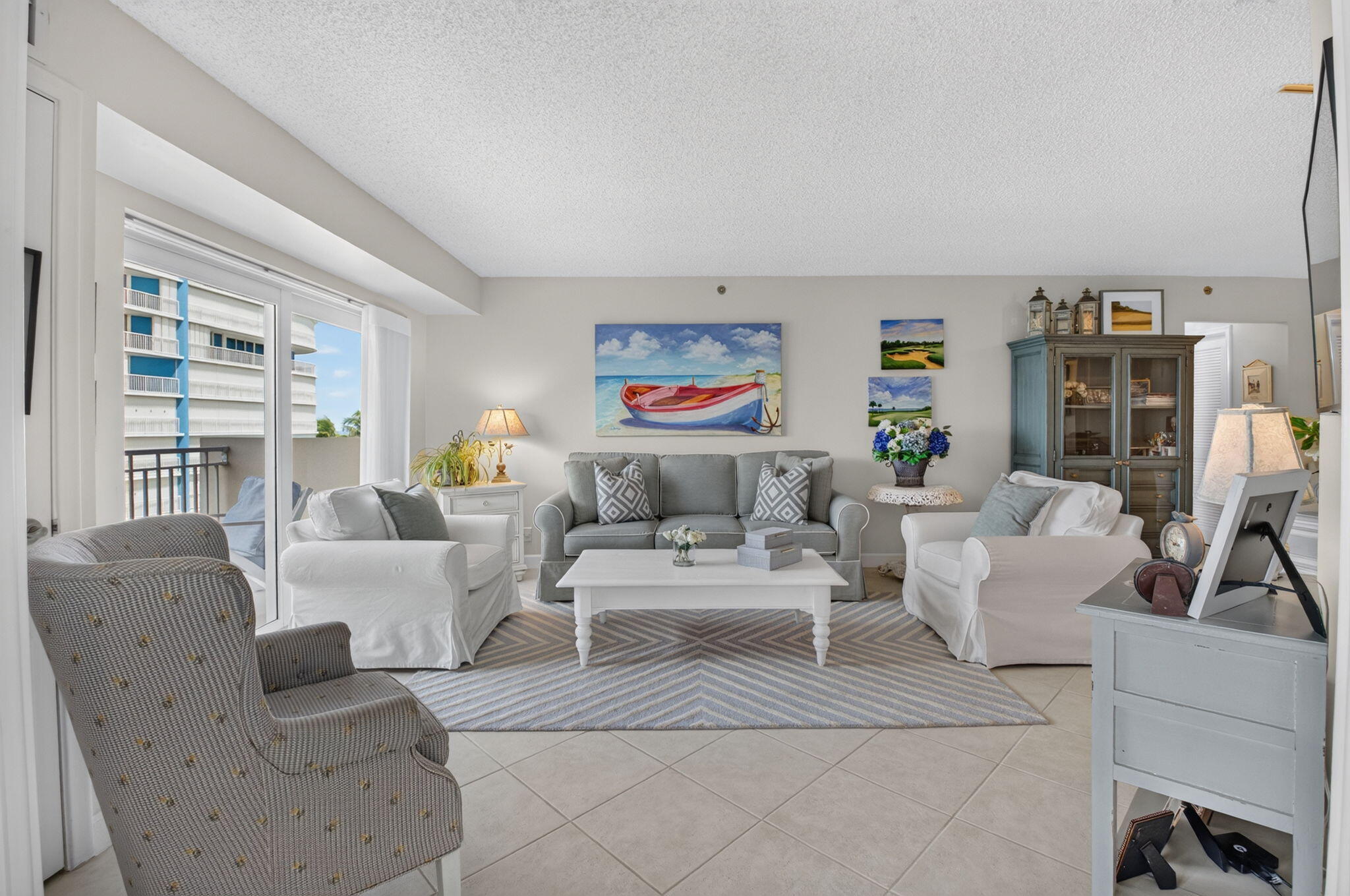 3215 S OCEAN Boulevard 302, Highland Beach, FL, 33487/$499,000 1 3215 S OCEAN Boulevard 302