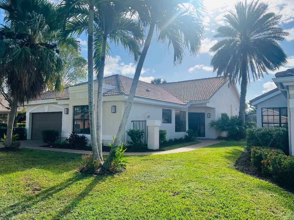 Photo of 11110 Highland Circle, Boca Raton, FL 33428 (MLS # R10942028)