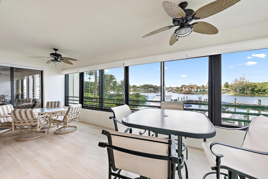 Photo of 926 Oak Harbour Drive, Juno Beach, FL 33408 (MLS # R11149302)