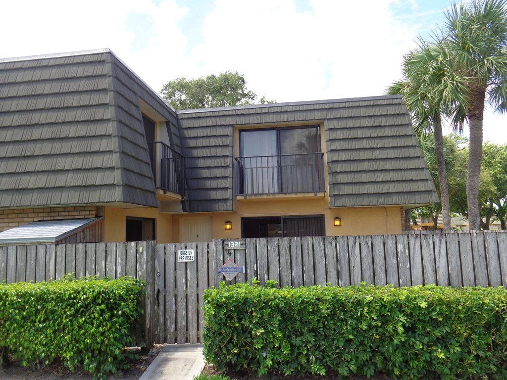 Photo of 1321 13th Way, West Palm Beach, FL 33407 (MLS # B26032417)