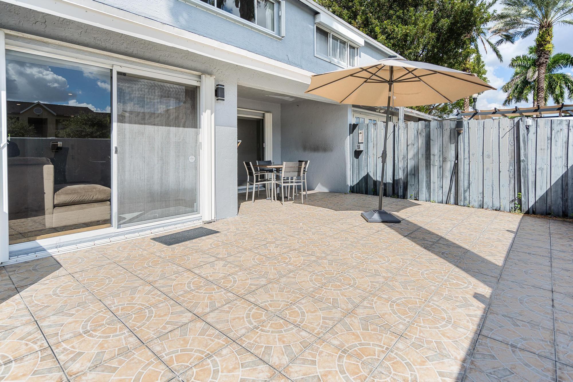 La Jolla West - Residential Lease