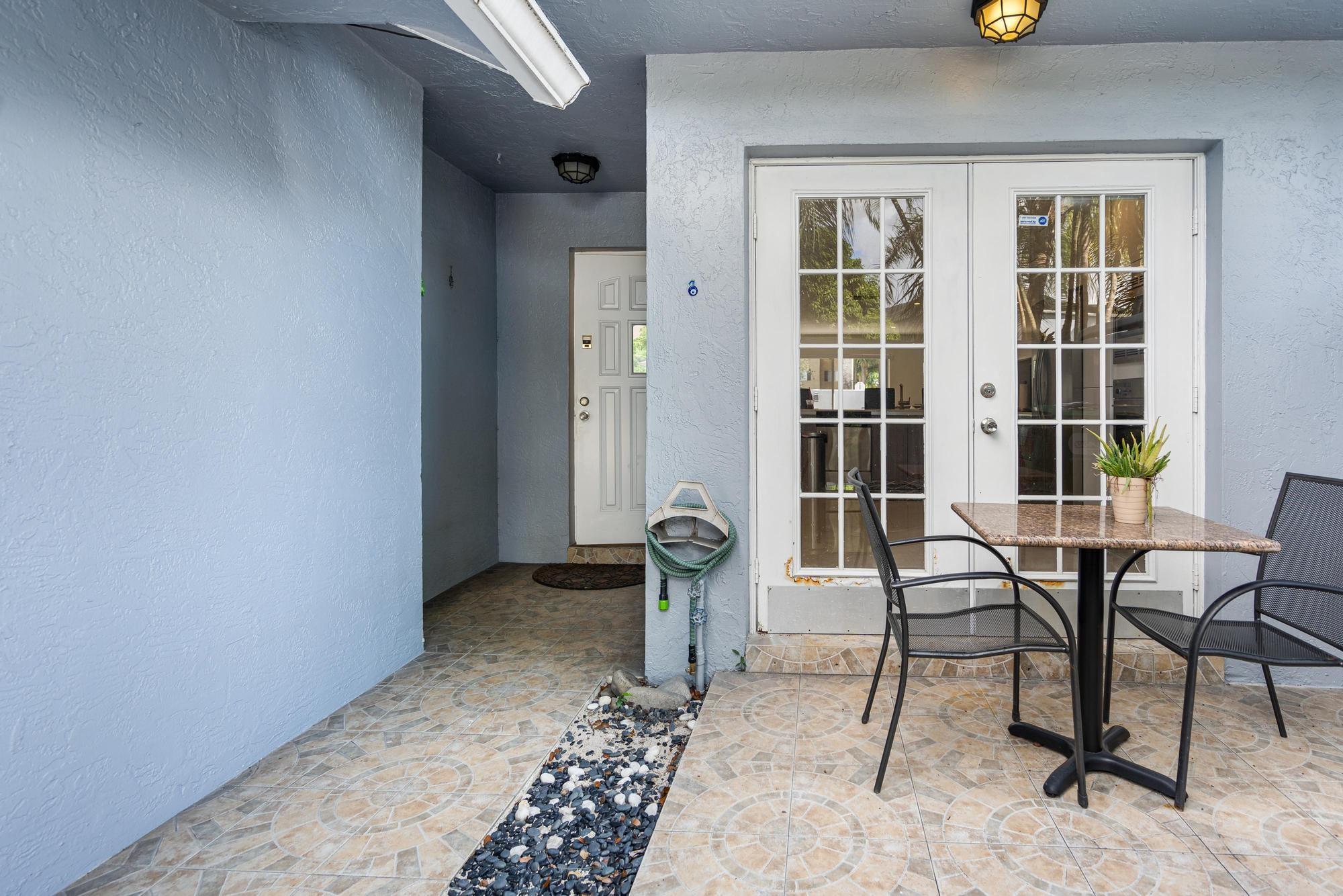 La Jolla West - Residential Lease