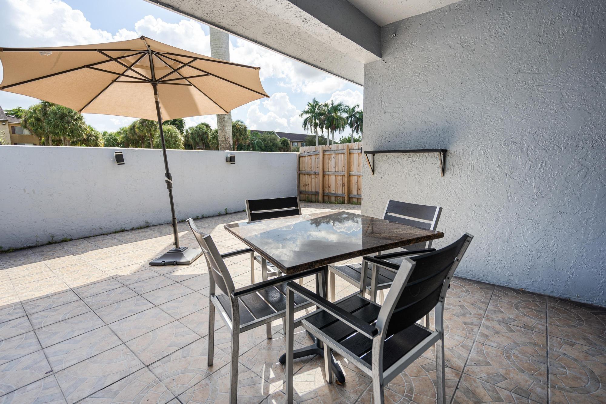 La Jolla West - Residential Lease