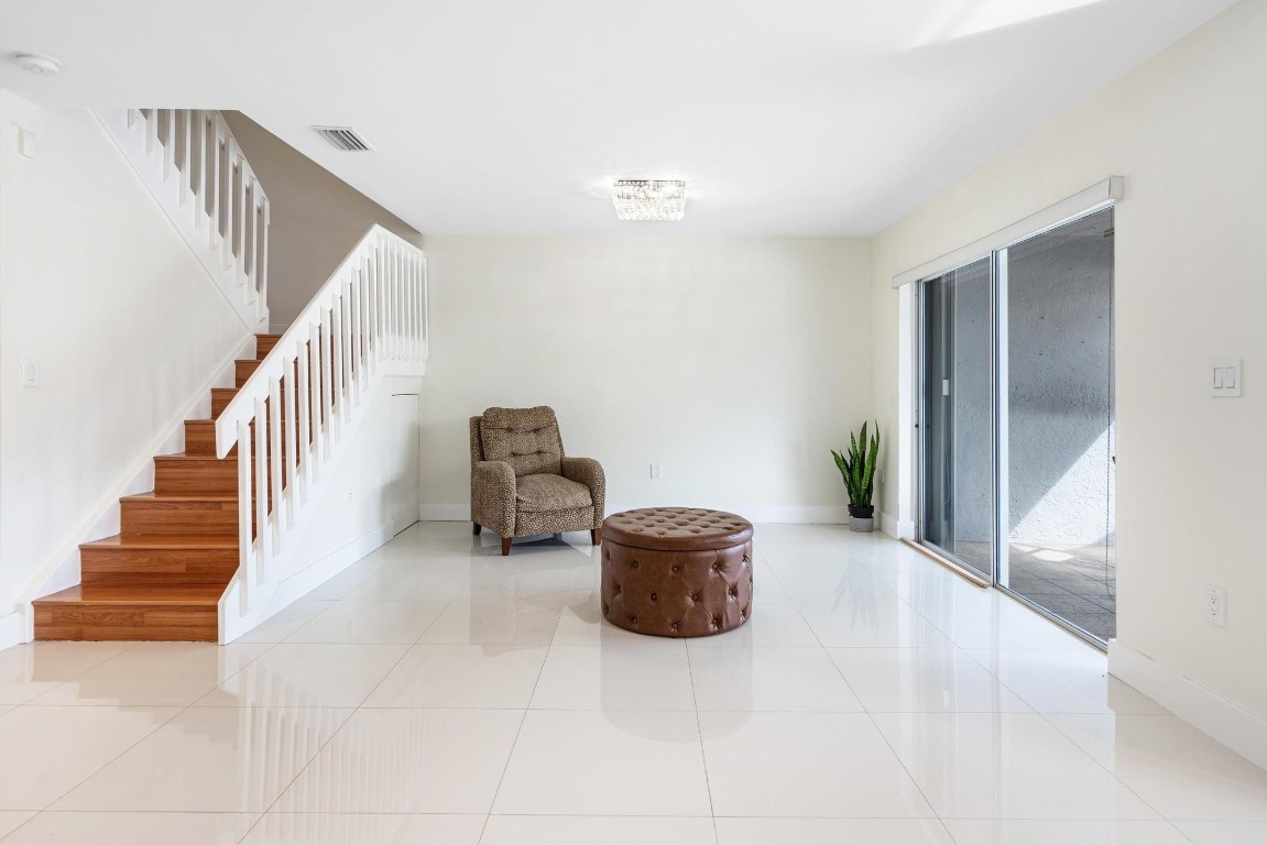 La Jolla West - Residential Lease