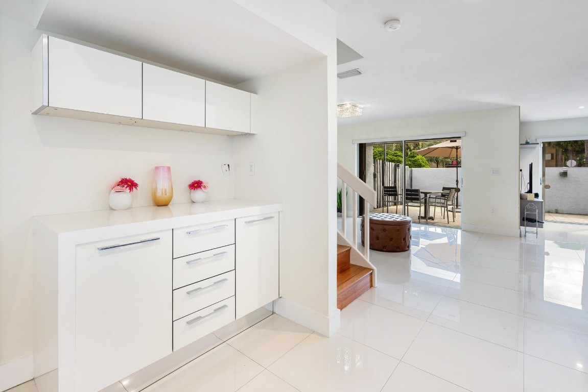 La Jolla West - Residential Lease