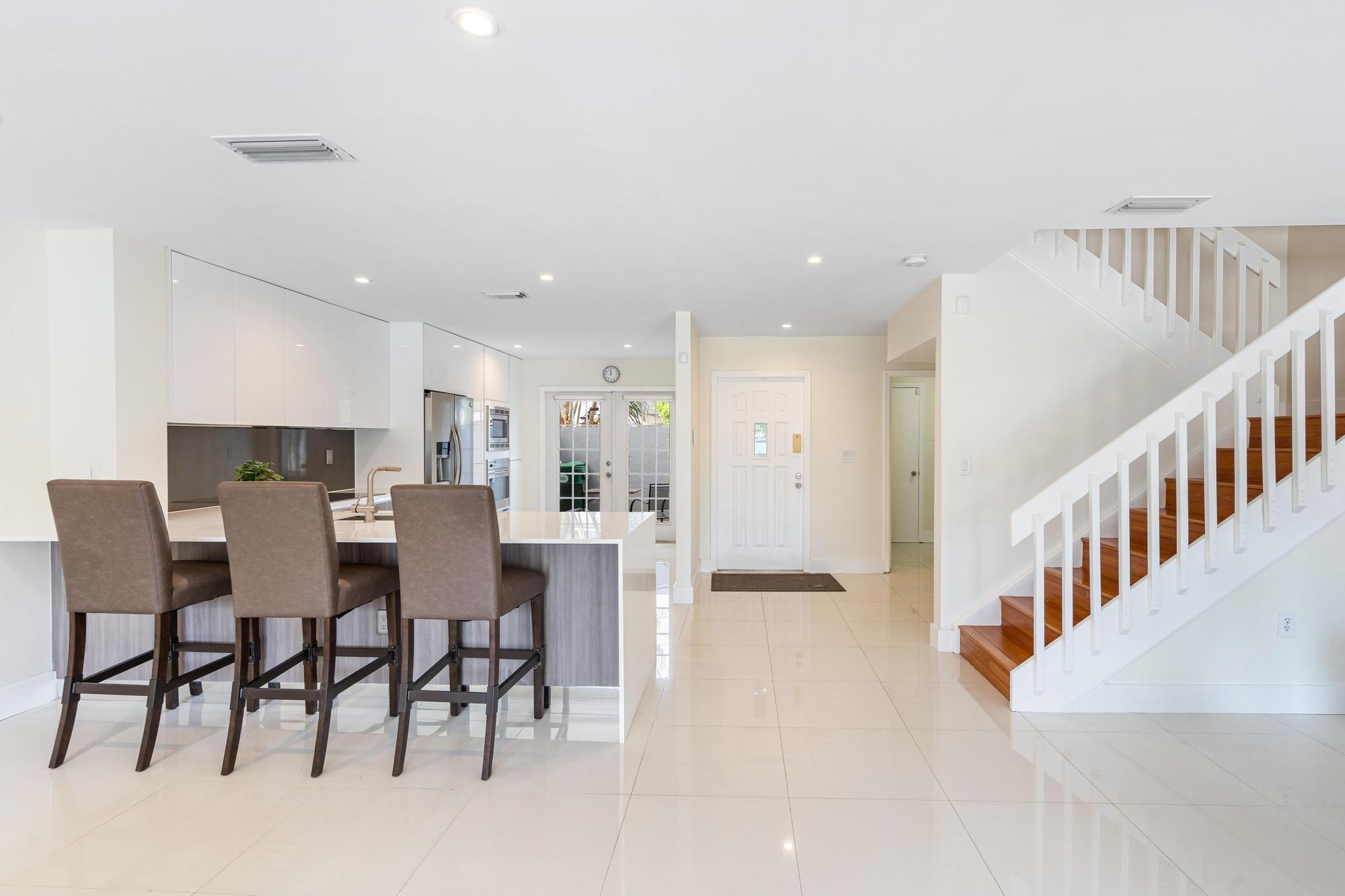 La Jolla West - Residential Lease