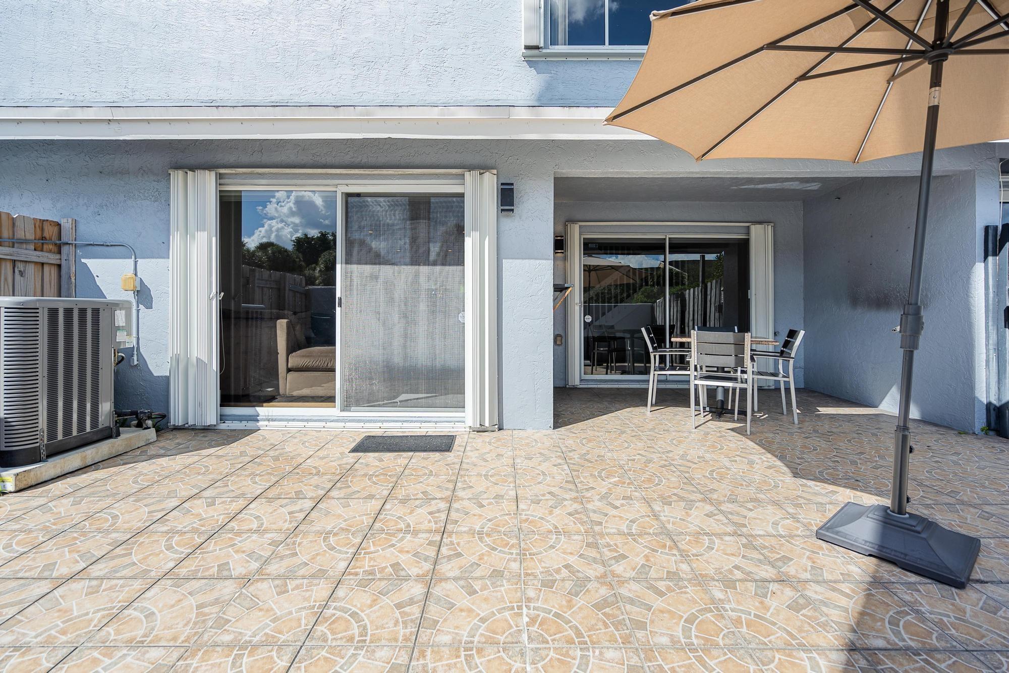 La Jolla West - Residential Lease