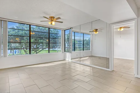 3716 Whitehall Drive Unit 206, West Palm Beach, FL MLS: R11087954