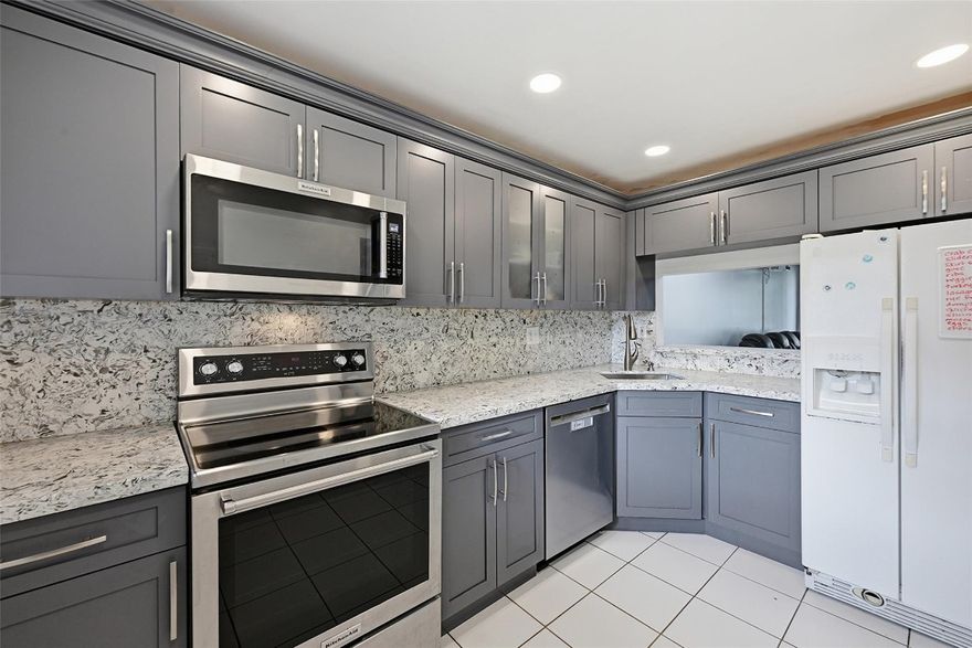 RARELY AVAILABLE 3BED, 2BATH. Lower level, CORNER unit. Large, screened balcony, with washer and dryer located in a separate laundry room off the balcony. LARGE BEDROOMS - Easy access to major highways and airports. The complex features a pool, clubhouse, BBQ area, and tennis court. Great location, conveniently location close to shopping, restaurants. All-age community! Owner occupied.