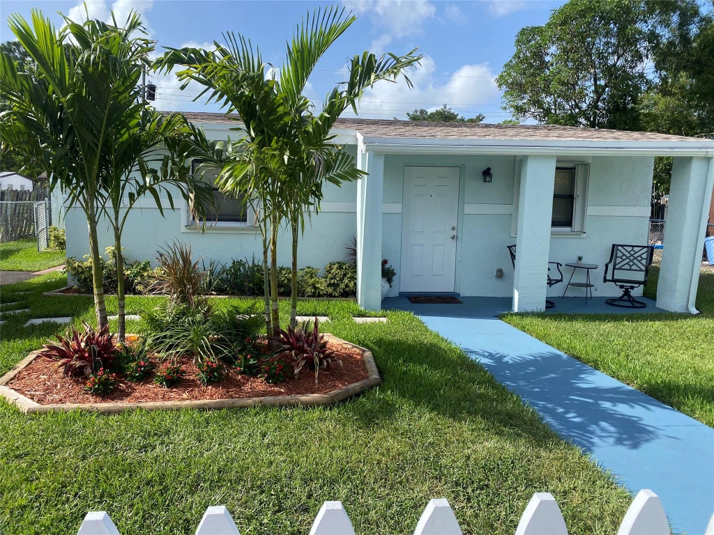 Photo of 2825 NW 3rd Street, Pompano Beach, FL 33069 (MLS # F10508902)