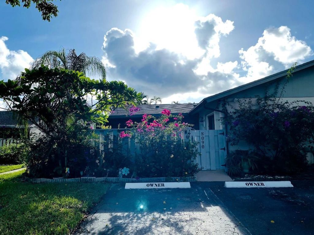 Photo of 8090 Ambach Way #13-B, Hypoluxo, FL 33462 (MLS # F10544545)