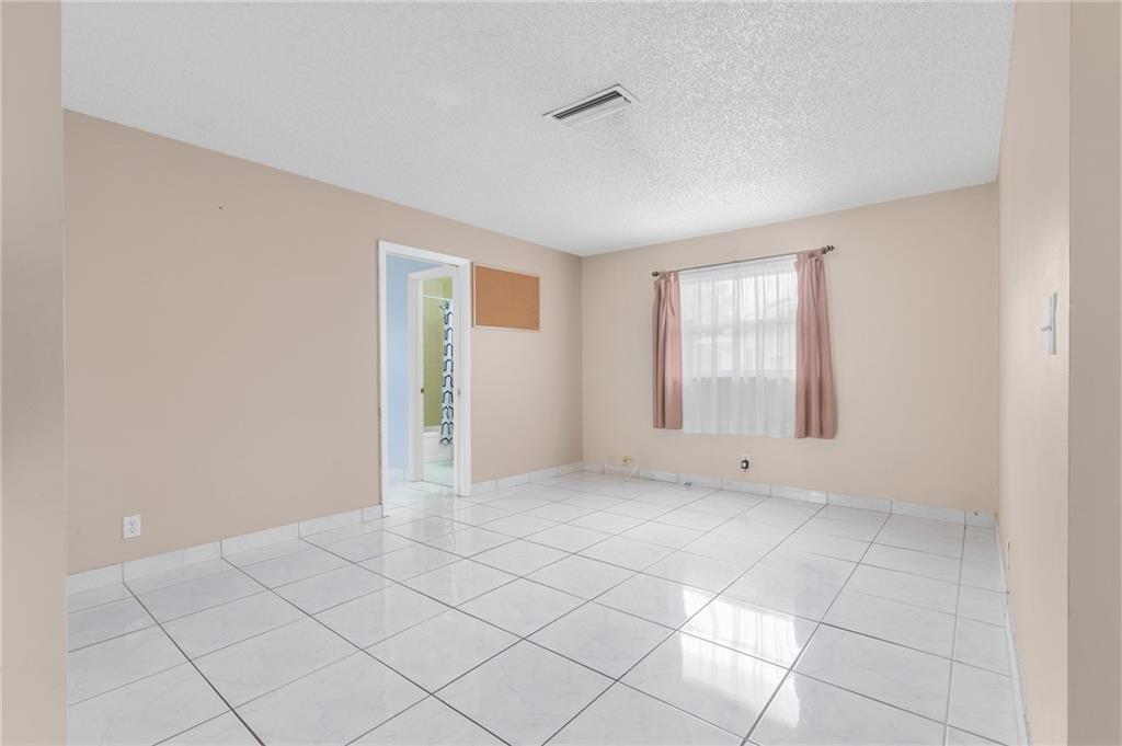 Crystal Lake 4th Sec 66-1 - Residential