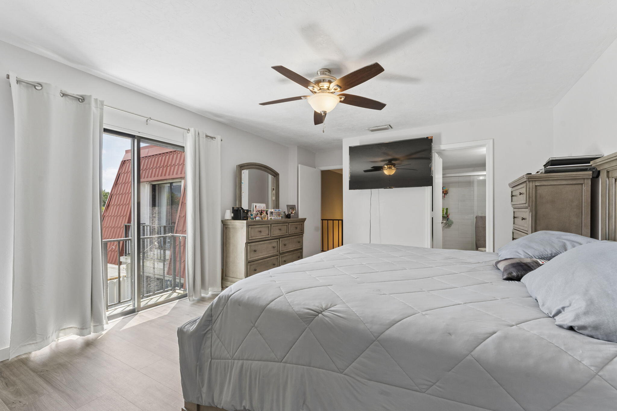 GOLFVIEW HARBOUR TOWNHOUSES - Residential