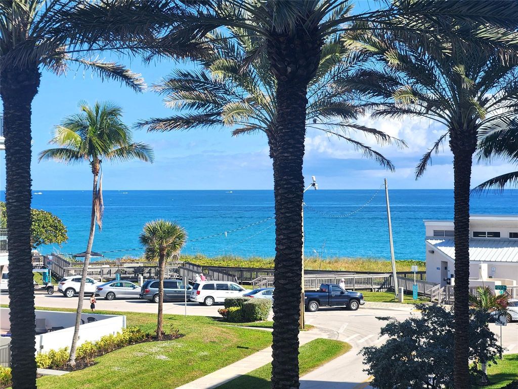 Photo of 701 SE 21st Avenue #304, Deerfield Beach, FL 33441 (MLS # B26031988)