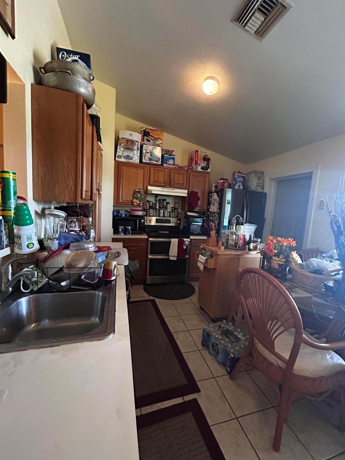 1007 W Aztec Avenue