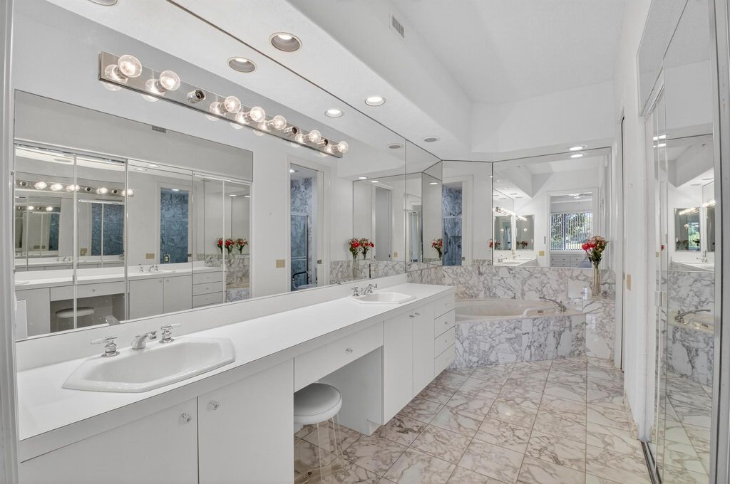 Photo of 19884 Planters Boulevard #D, Boca Raton, FL 33434 (MLS # R11109990)