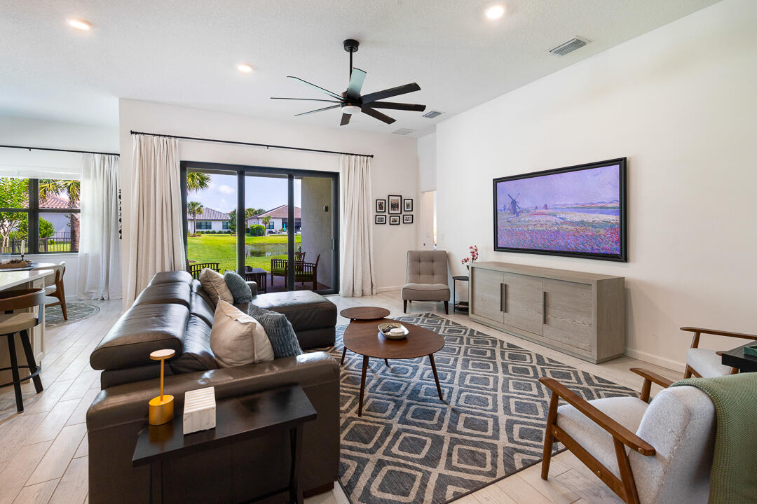 VERANDA GARDENS - Residential