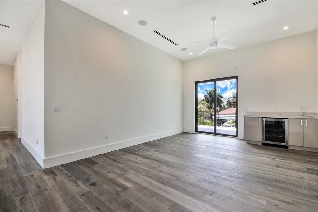 Tropic Isle - Residential