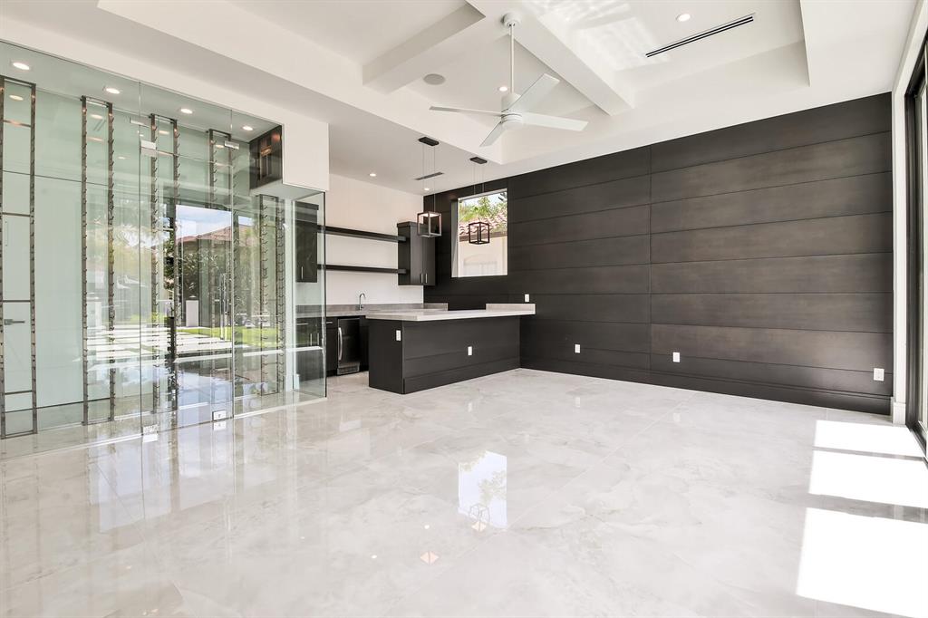 Tropic Isle - Residential