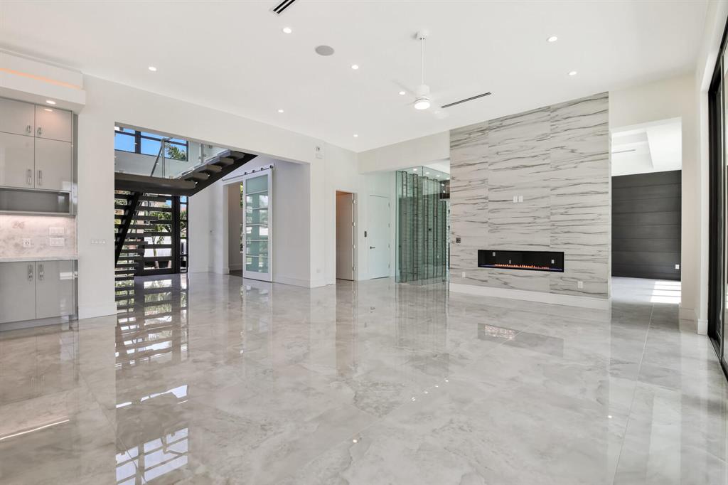 Tropic Isle - Residential