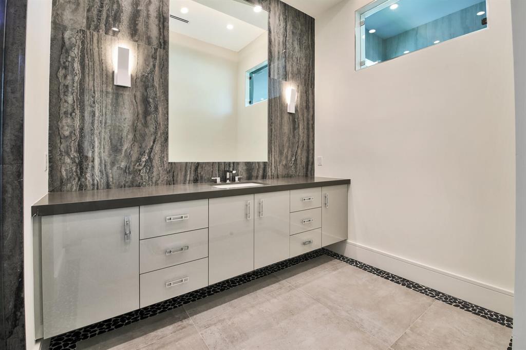 Tropic Isle - Residential