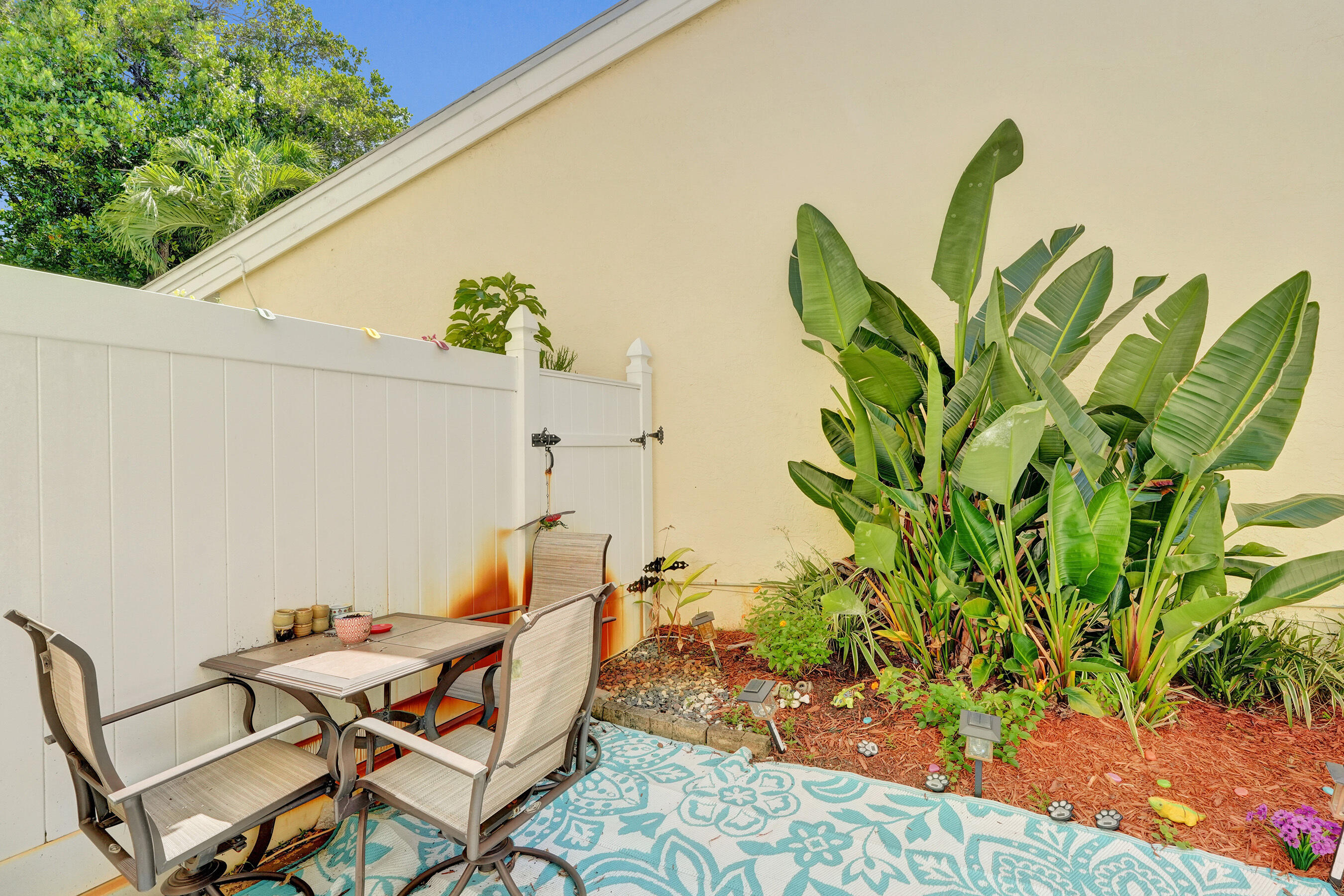 FUSION GARDENS CONDO - Residential