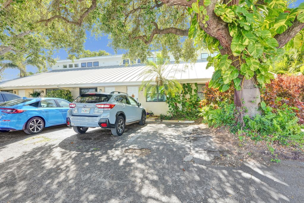Photo of 1455 Holly Heights Drive #2, Fort Lauderdale, FL 33304 (MLS # B26026396)