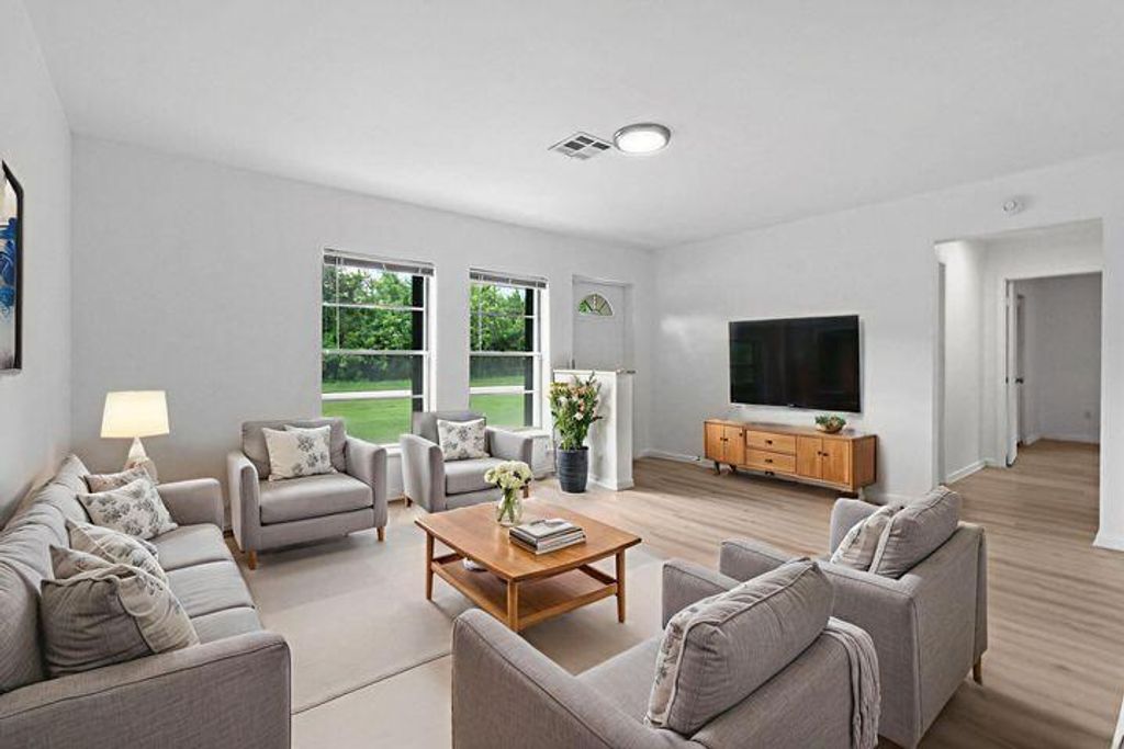 Photo of 109 SW Essex Drive, Port Saint Lucie, FL 34984 (MLS # R11124202)