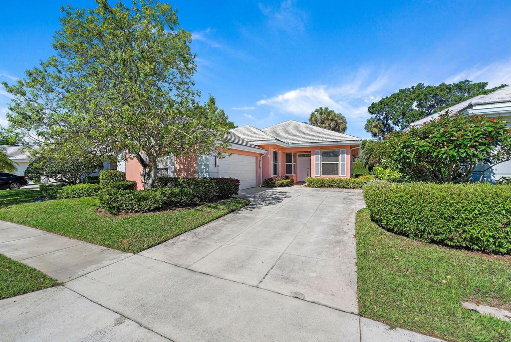 Photo of 8617 Wakefield Drive, Palm Beach Gardens, FL 33410 (MLS # R10963496)