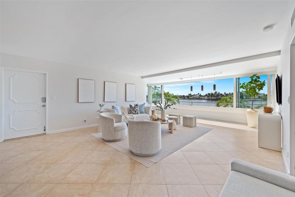Photo of 215 N Birch Rd #2B, Fort Lauderdale, FL 33304 (MLS # F10533129)