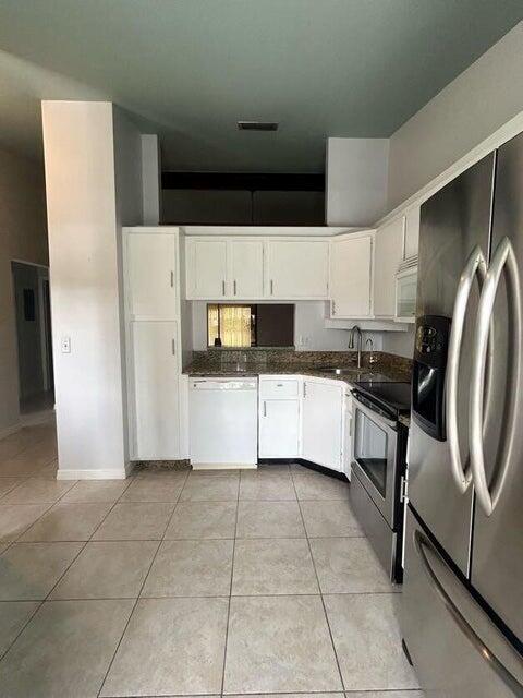 PINE RIDGE NORTH VILLAGE - Residential Lease