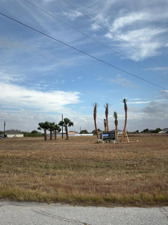 Port La Belle - Land