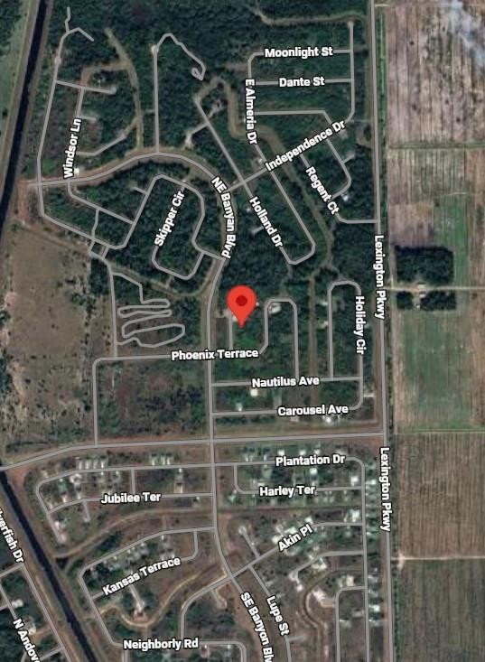 Port La Belle - Land