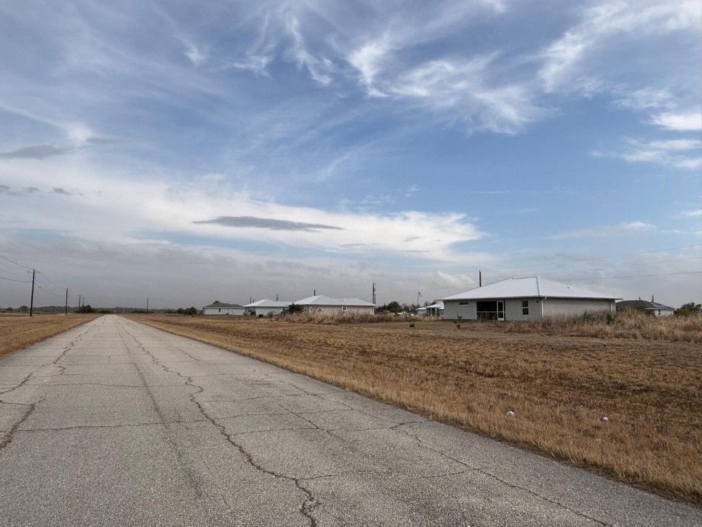 Port La Belle - Land