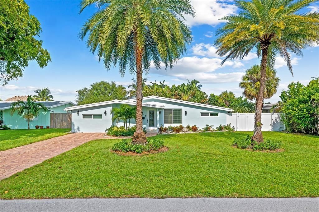 Photo of 4401 NE 13th Terrace, Oakland Park, FL 33334 (MLS # F10505823)