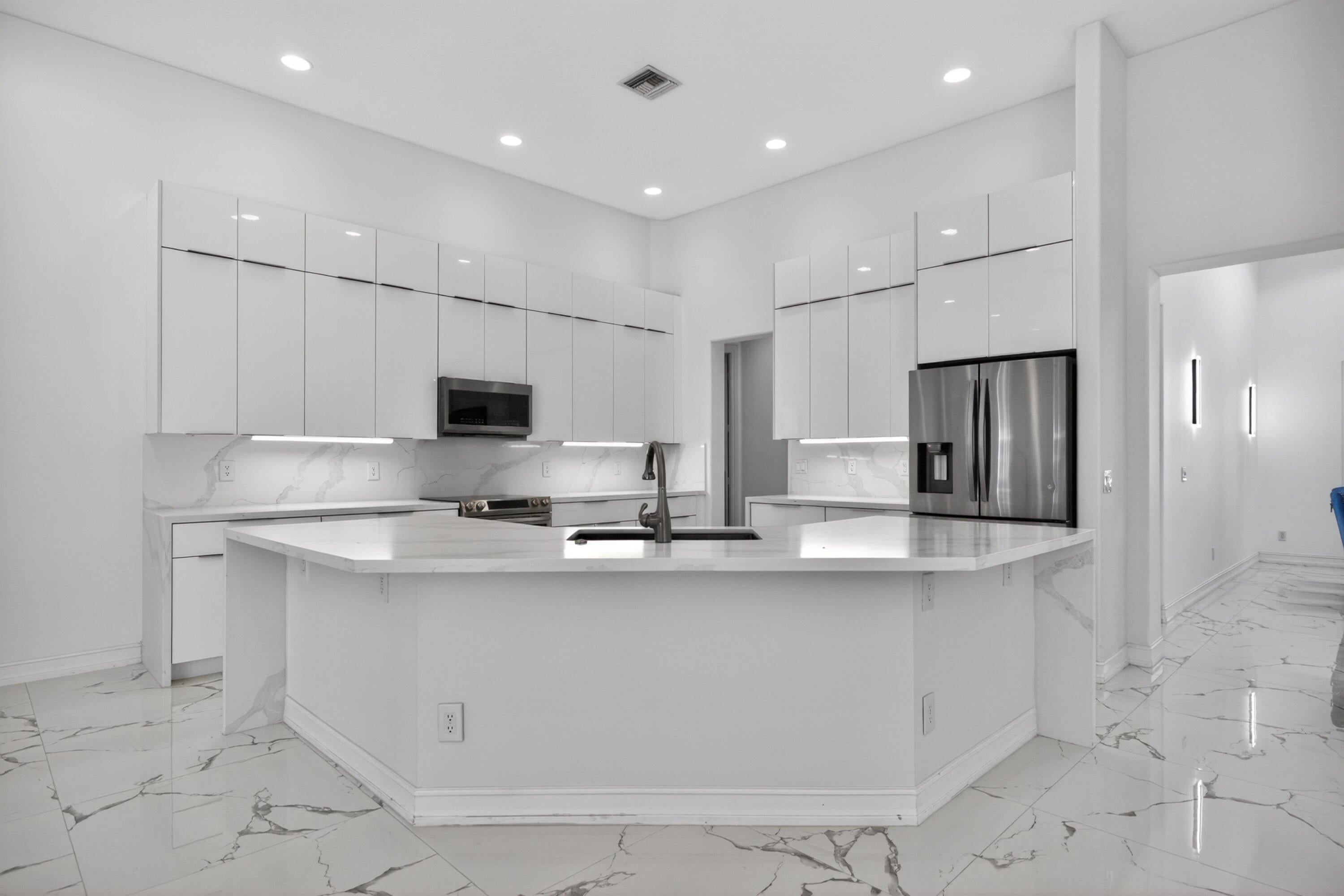 Properties 14780 HORSESHOE Trace