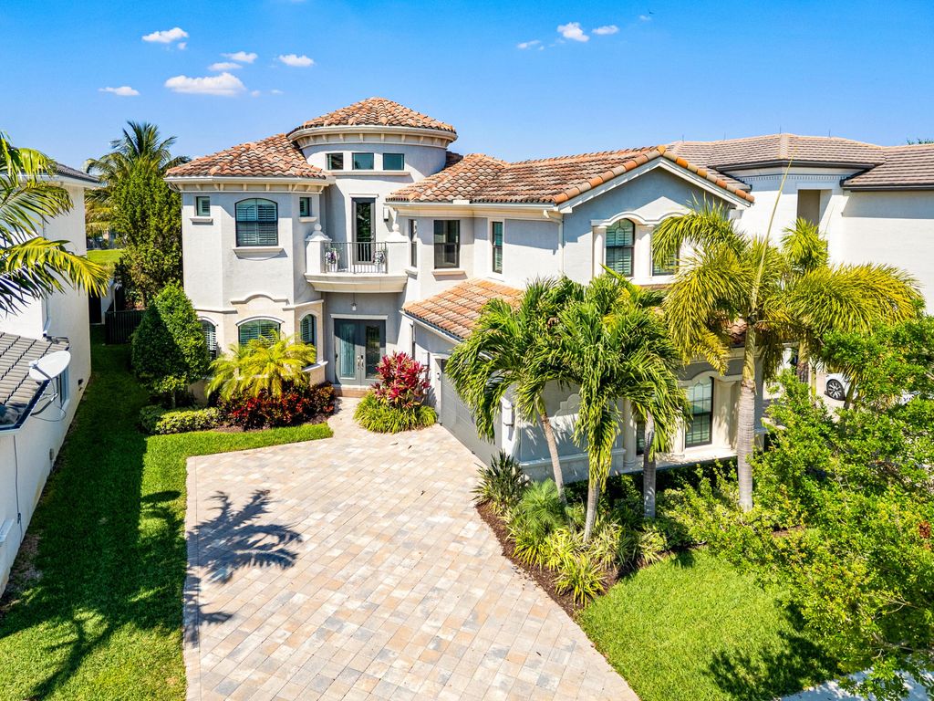Photo of 9741 Vitrail Lane, Delray Beach, FL 33446 (MLS # B26004979)