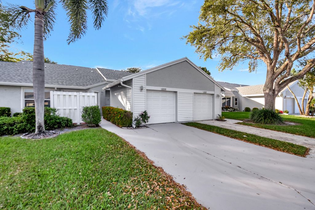 Photo of 12233 Country Greens Boulevard, Boynton Beach, FL 33437 (MLS # R11164199)
